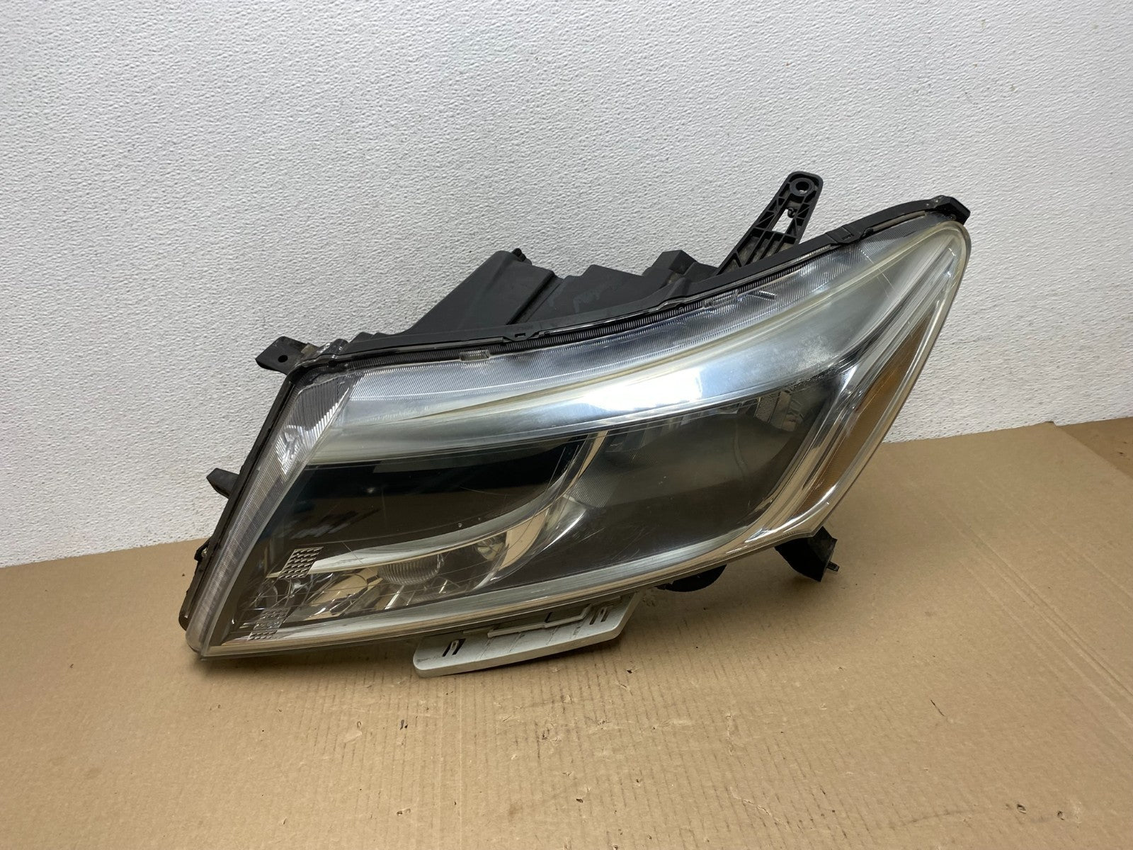 2013 - 2016 Nissan Pathfinder Left Driver LH Side Headlight Halogen AF58380