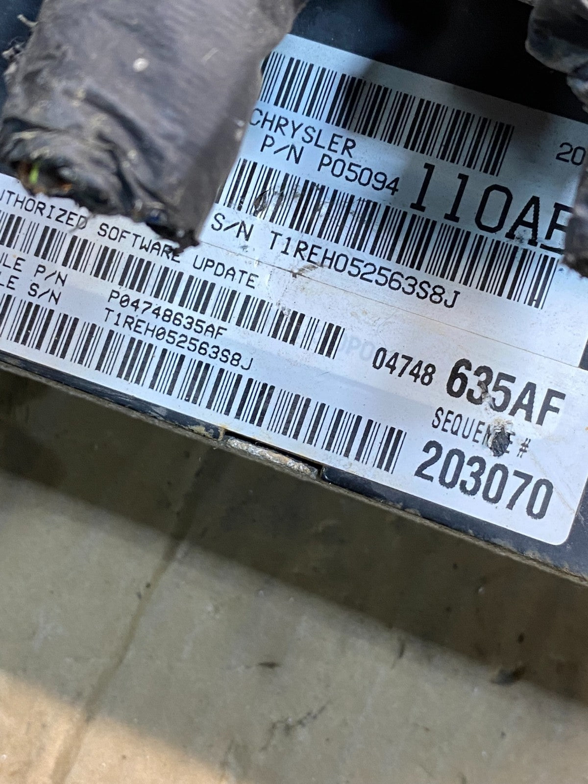 2005 Chrysler Caravan 3.3L Engine Control Unit ECU P04748635AF AI0262 DG2