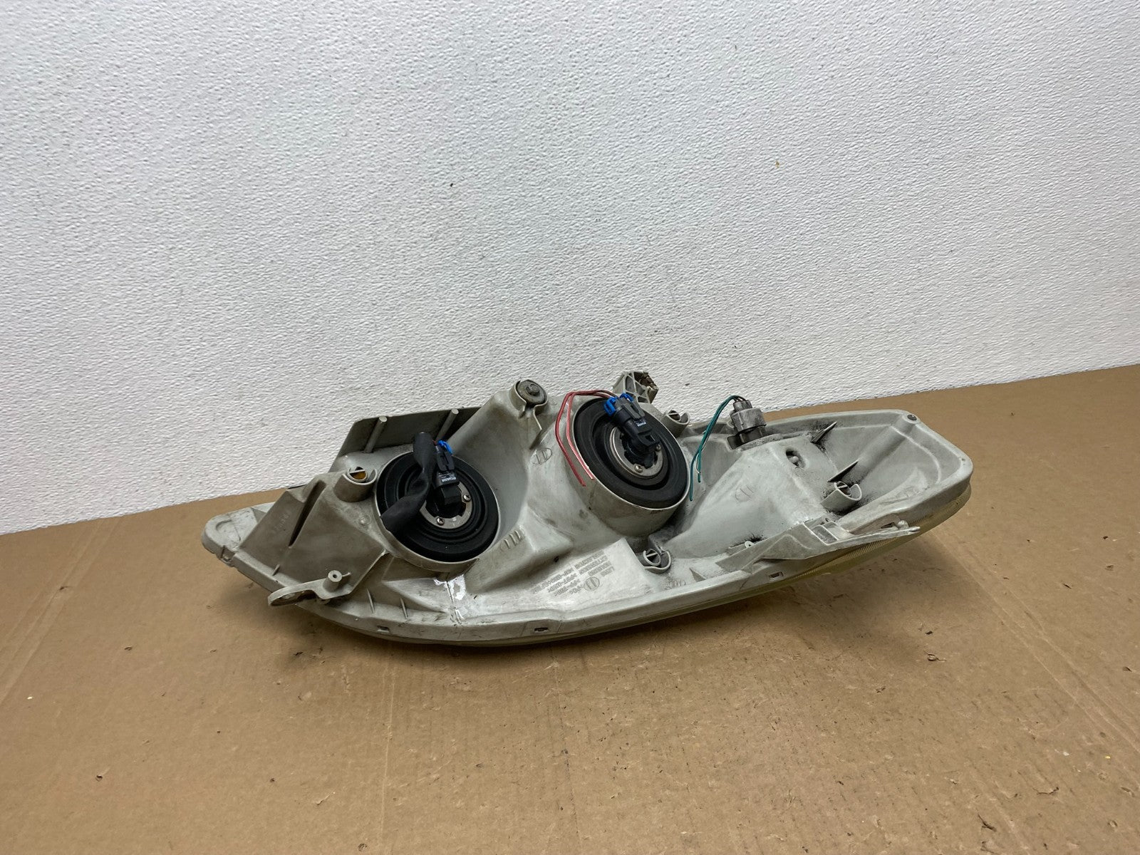 2003 to 2008 Toyota Matrix Left LH Side Halogen Headlight AC5770 DW6