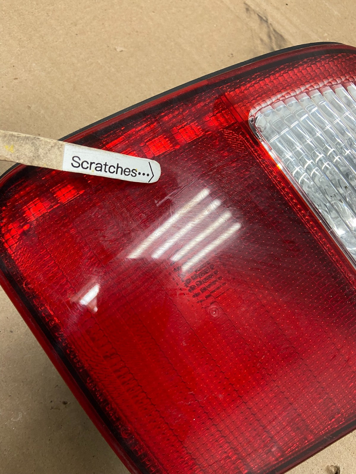 2001 2002 Subaru Forester Right Passenger RH Inner Lid Tail Light AB0999 LK3