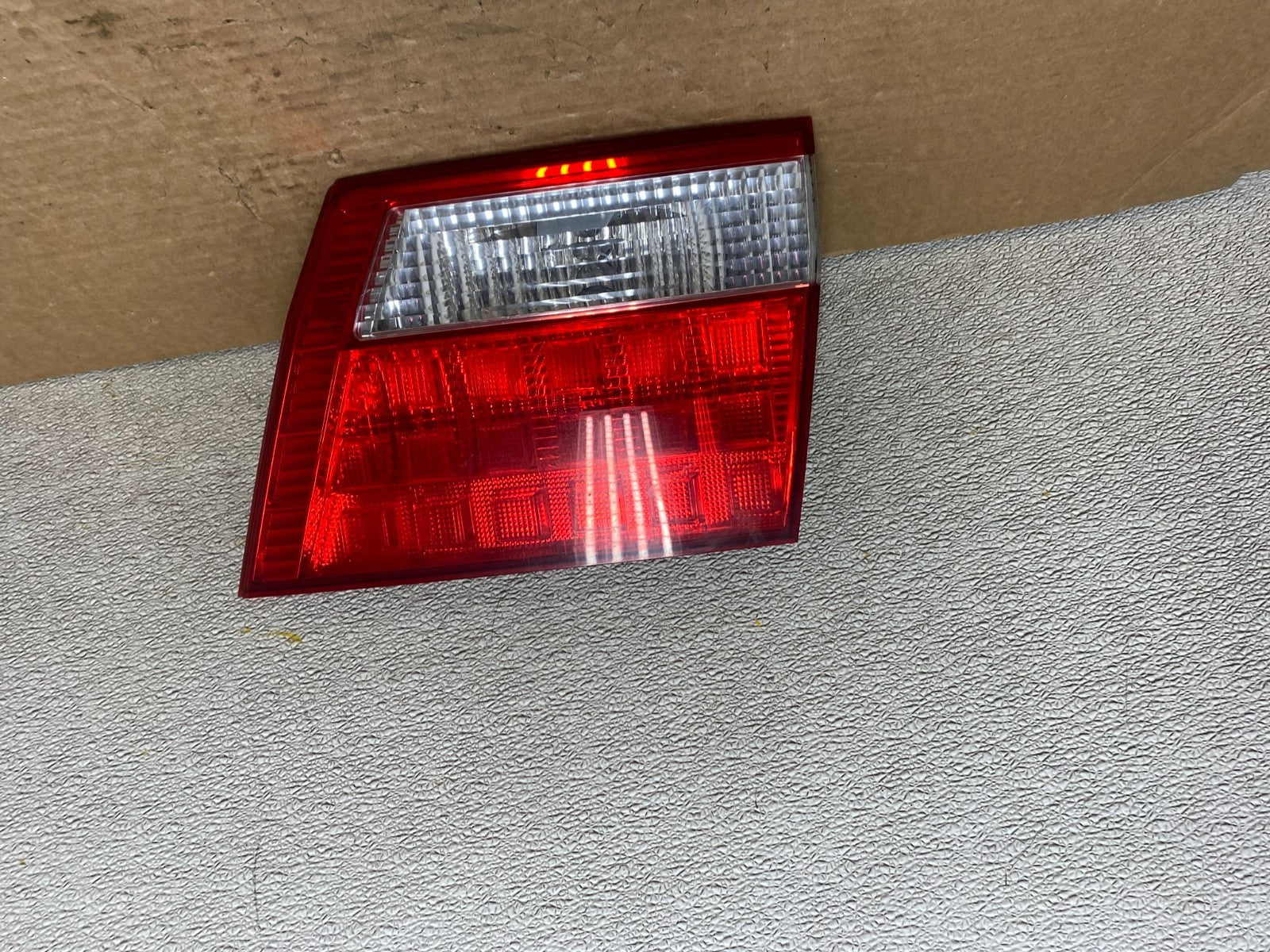 2005 2006 2007 Honda Odyssey Inner Right Passenger RH Tail Light Z2715 DW0