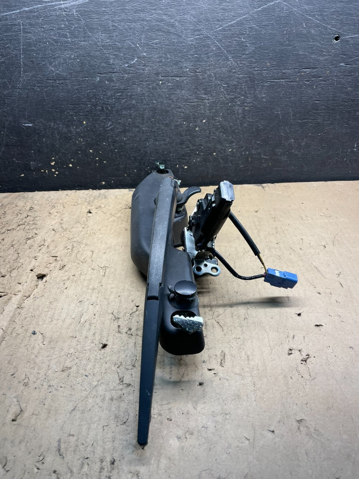 2003 to 2009 Toyota Corolla Matrix Rear Wiper Windshield Motor OEM W6871 DG2