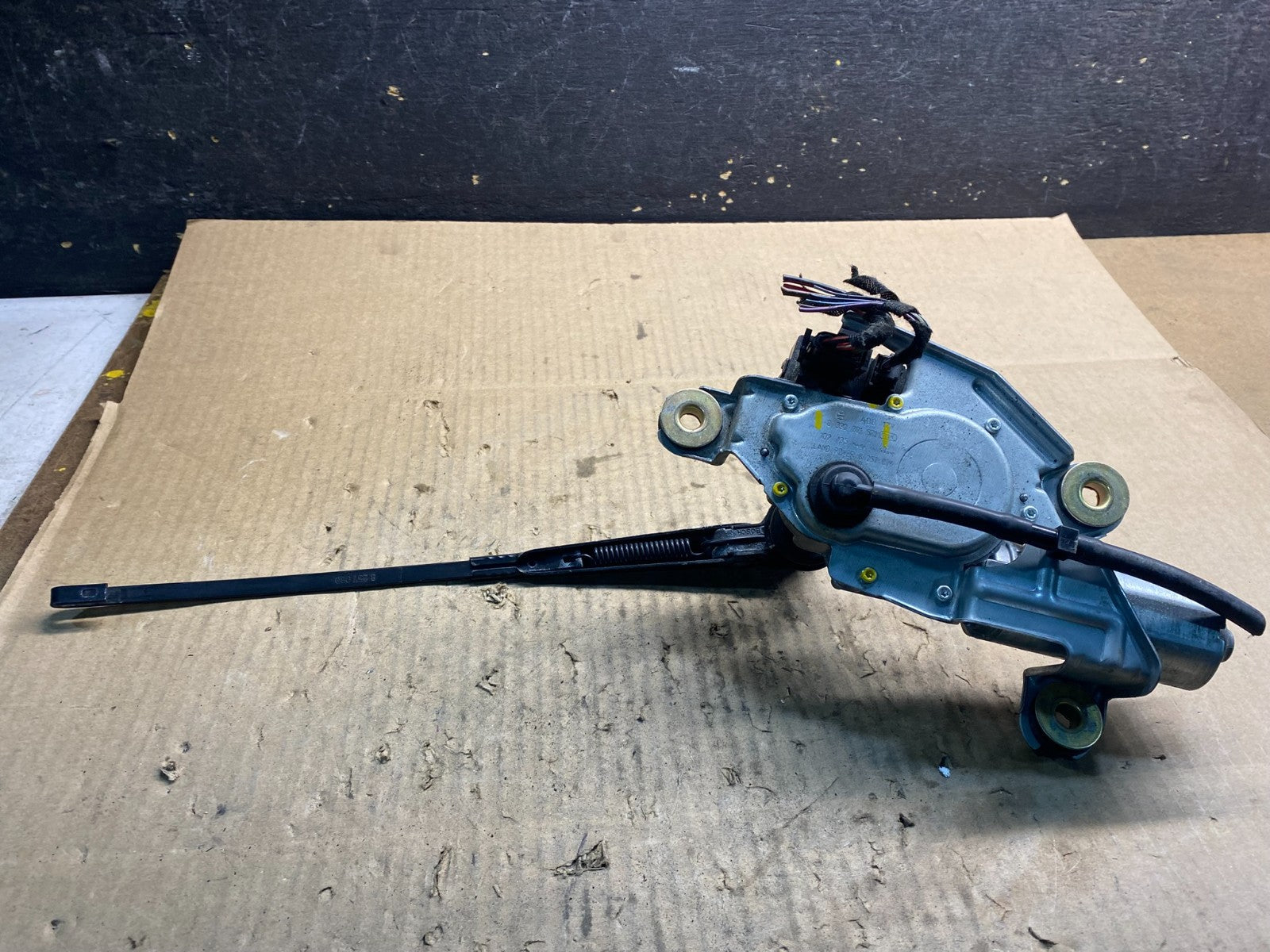 2003 to 2009 Land Range Rover Rear Glass Windshield Wiper Motor z4835 DG5