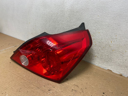 2008 to 2013 Nissan Altima Coupe Tail Light Right Passenger Side AH9022 LK2