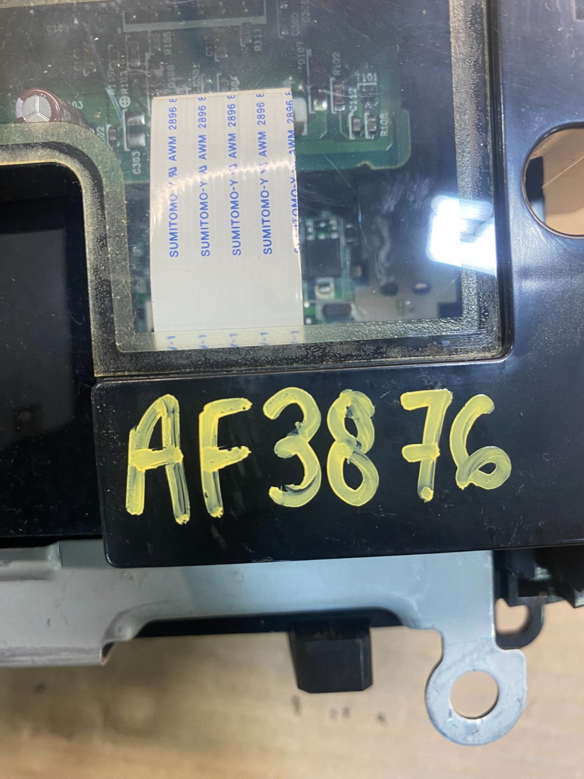 2001 to 2007 Toyota Highlander Climate Control Heater Radio Bezel AF3876 DW7
