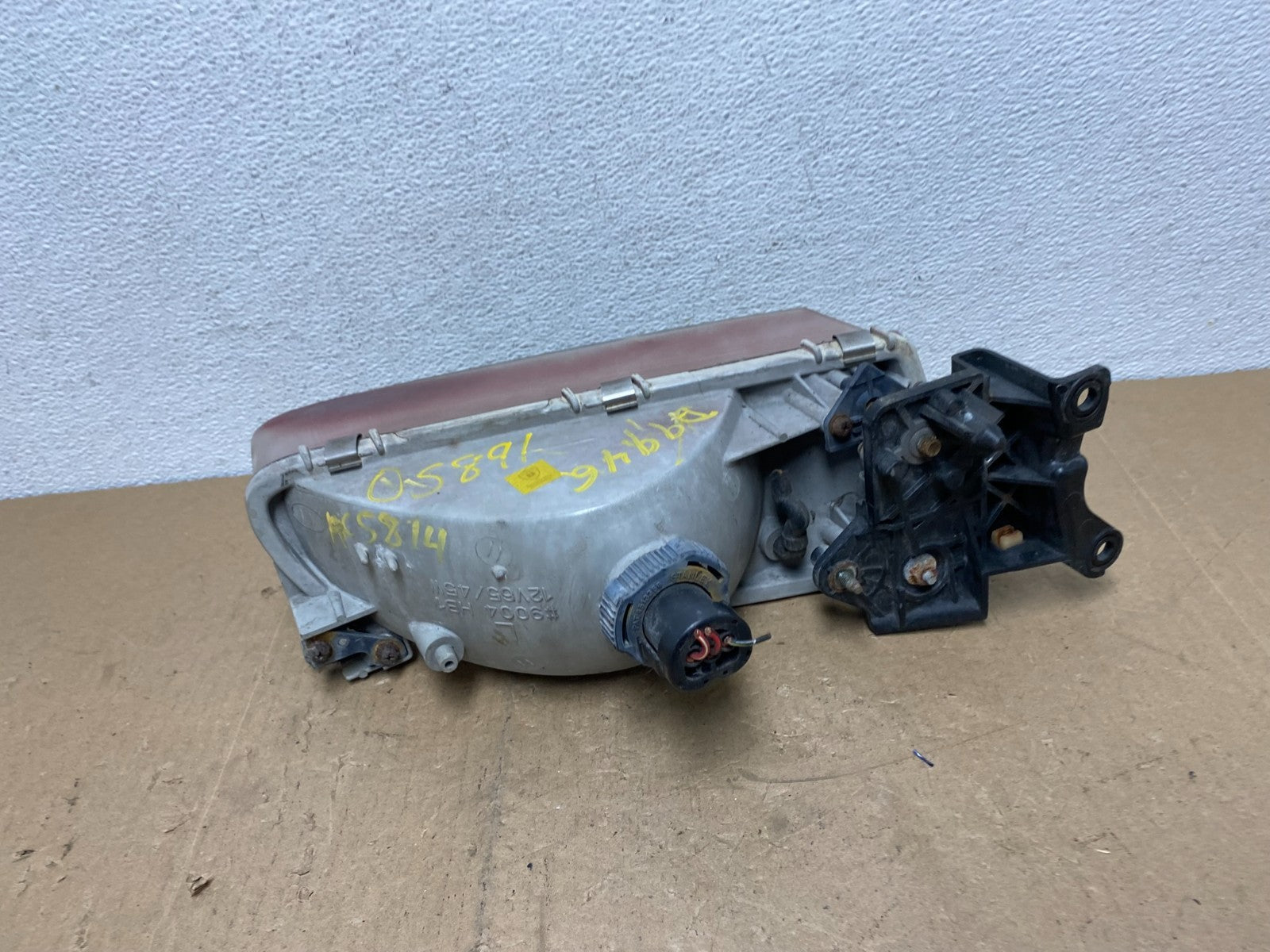 1993 to 1997 Mazda MX-6 MX6 Left Driver Headlight AC5814 DG4
