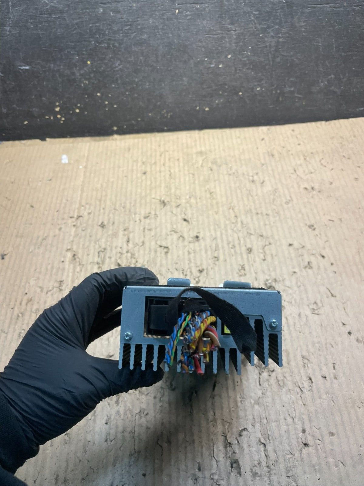 2007-2010 BMW X5 Top HiFi Lear Radio Audio Amplifier Amp OEM X0945 DG1