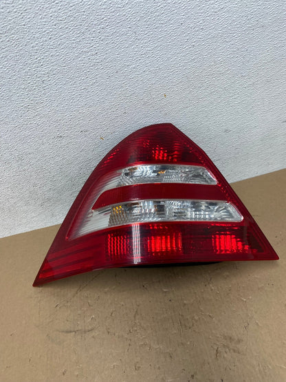 2005-2007 Mercedes-Benz C230 C240 W203 C-Class Left Driver Tail Light AD76910
