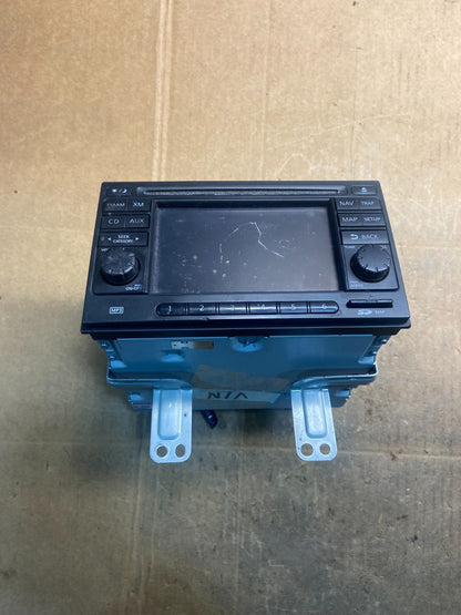 2011 to 2012 Nissan Rogue AM FM XM Radio CD Player Screen Receiver Y4050 DG6