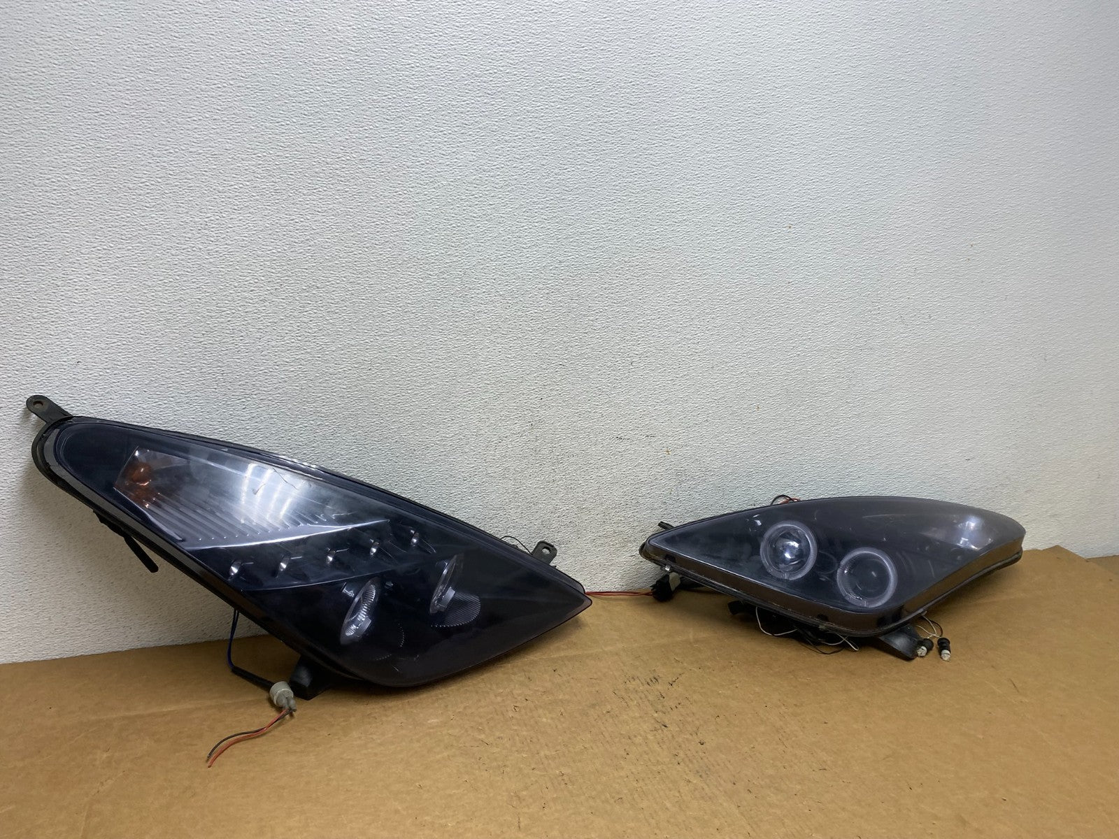 2000 to 2005 Toyota Celica Left+Right Set LED Black Headlights AD4631 DG2