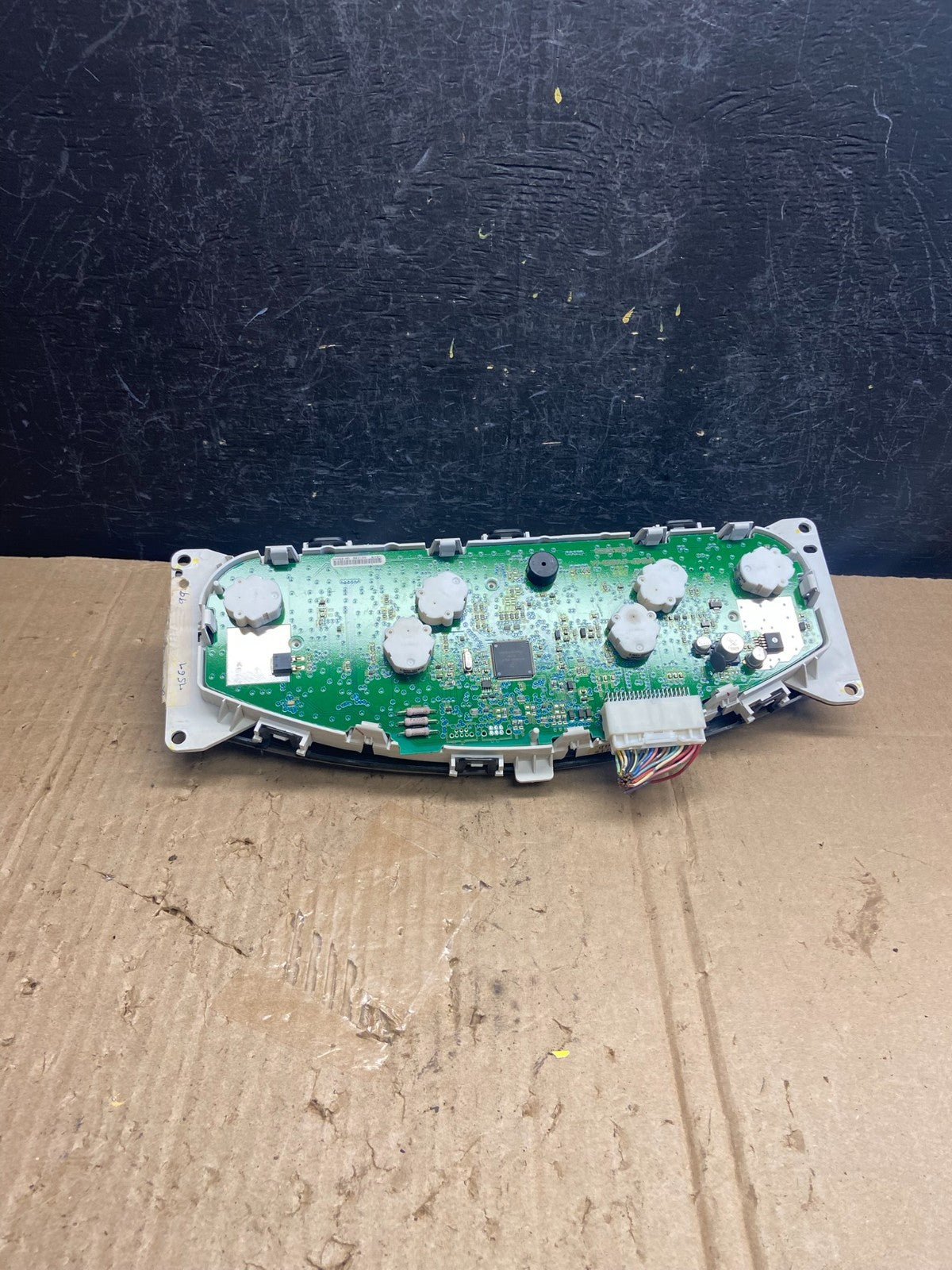 2006-2007 Nissan Pathfinder Xterra Cluster Speedometer Instrument AE2007 DG5
