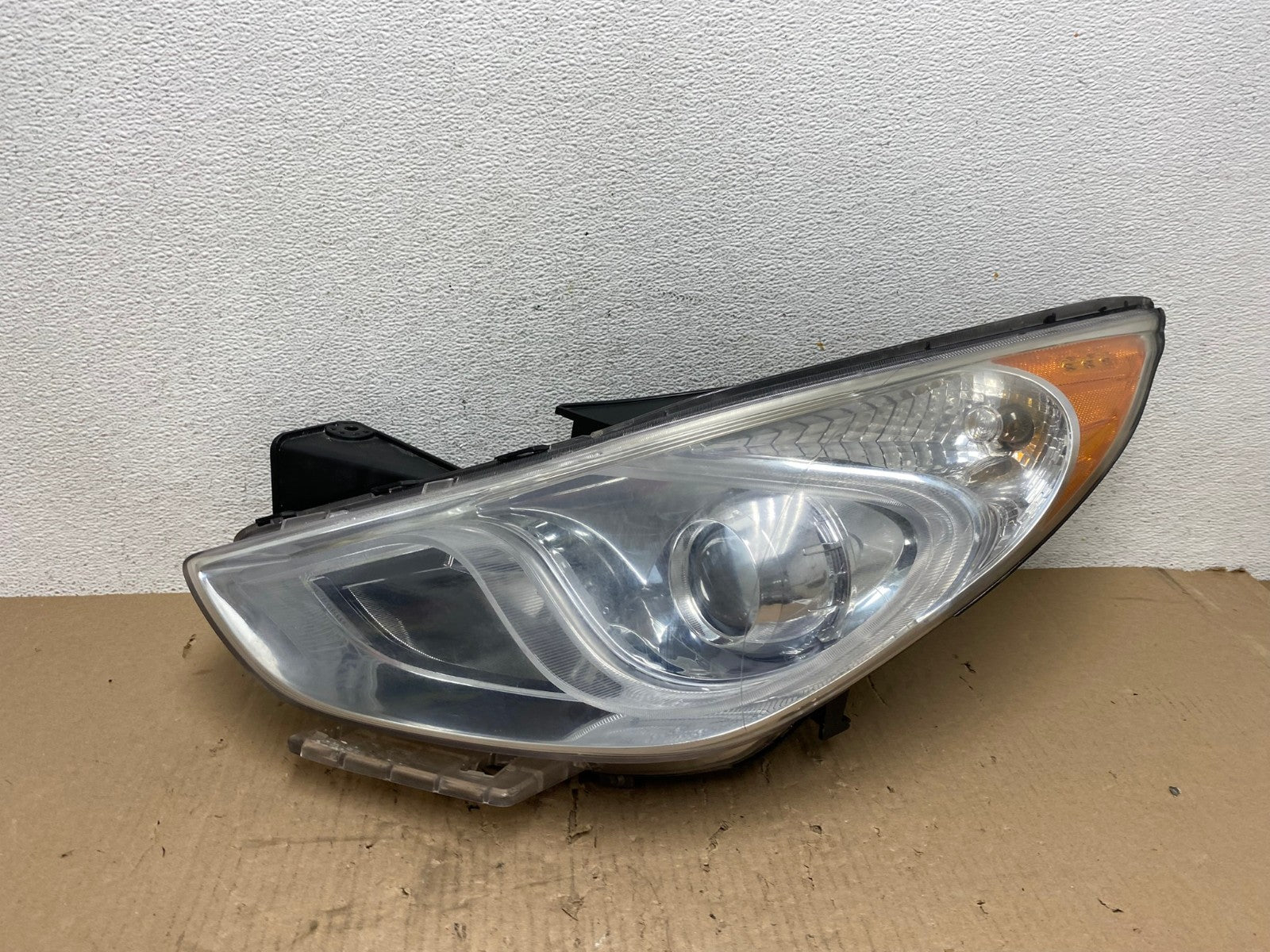 2011 - 2015 Hyundai Sonata Hybrid Left Driver Lh Halogen Headlight AE8799 LK0