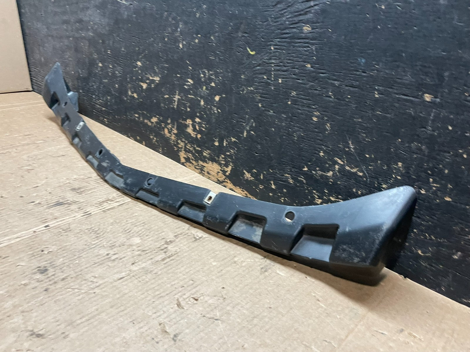 2015 to 2019 Cadillac ATS Front Bumper Fascia Upper Stiffener 22879651 Z60002