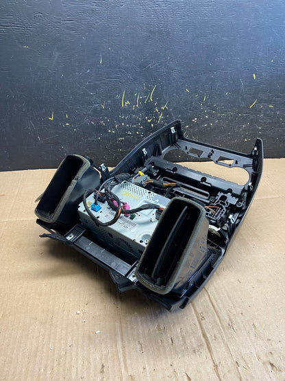 2013-2015 Land Rover LR2 OEM Radio Screen Climate Dash Air Vent Bezel AA4880 DG3