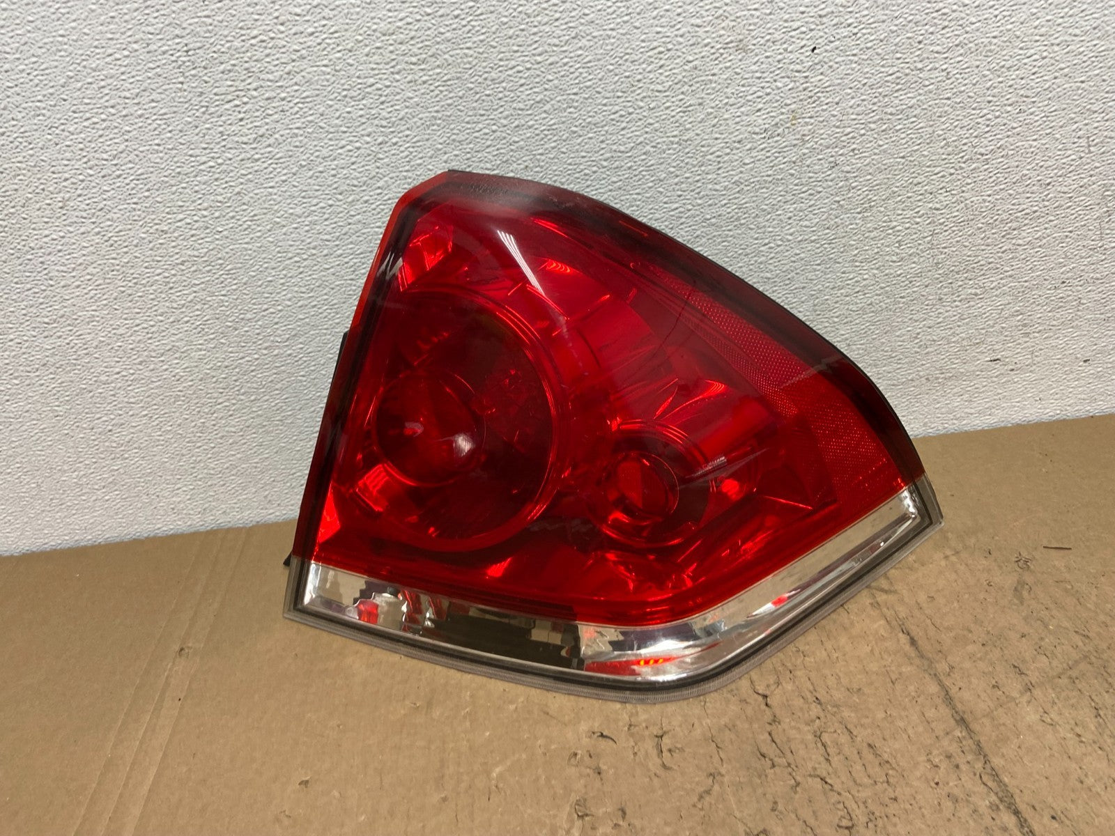 2006 - 2012 Chevrolet Impala Tail Light Right Passenger RH Side AC7350 DW0