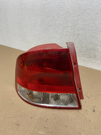 2004 2005 2006 Chevrolet Aveo Sedan Left Driver LH Tail Light AE7003 LK0