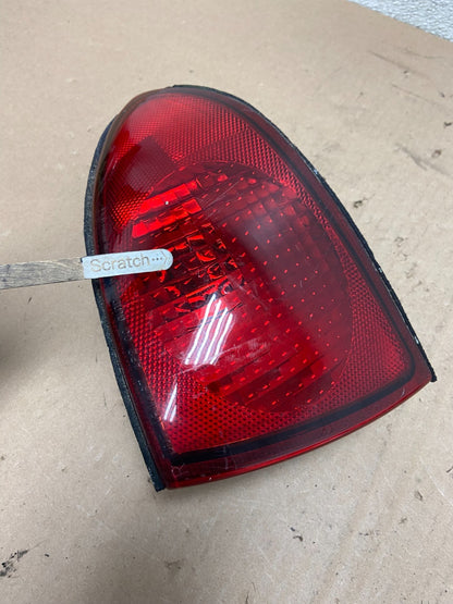 2000 to 2002 Chevrolet Cavalier Right Passenger  Side Tail Light OEM R5561 DW3