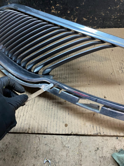 2013 to 2016 Lincoln MKT Left Driver LH Side Front Grill Grille OEM X9637 DG3