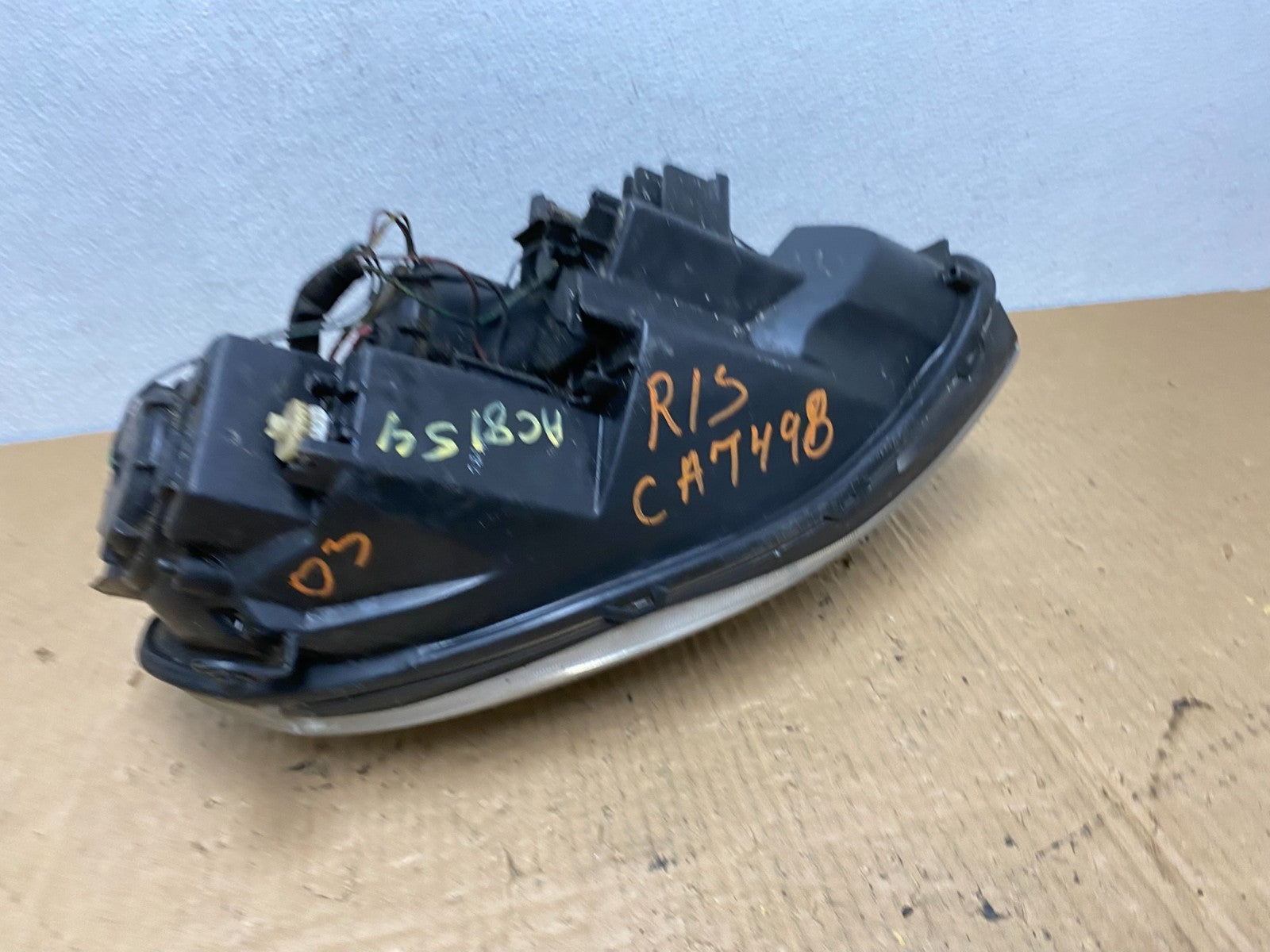 2003 to 2004 Infiniti G35 Right Passenger Side Halogen Headlight AC8154 DW8