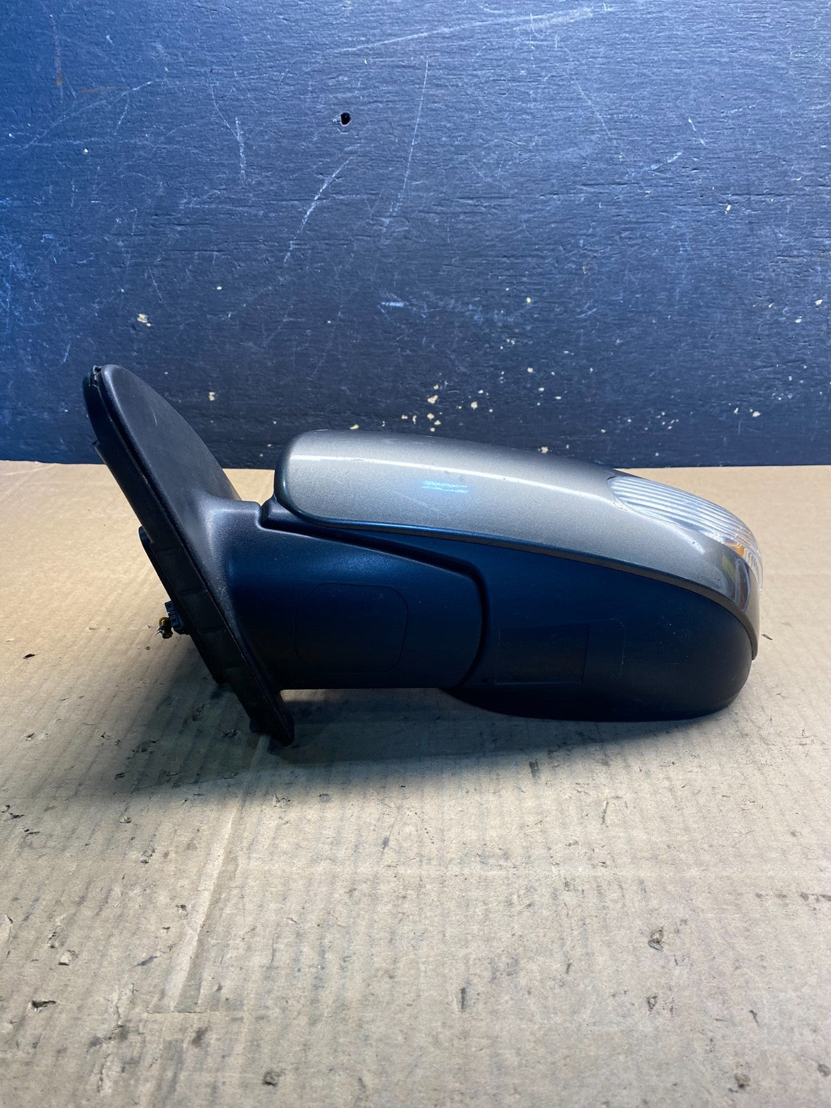 2010 to 2013 Kia Forte Sedan Left Driver LH View Turn Signal Mirror OE aa7795 DG3
