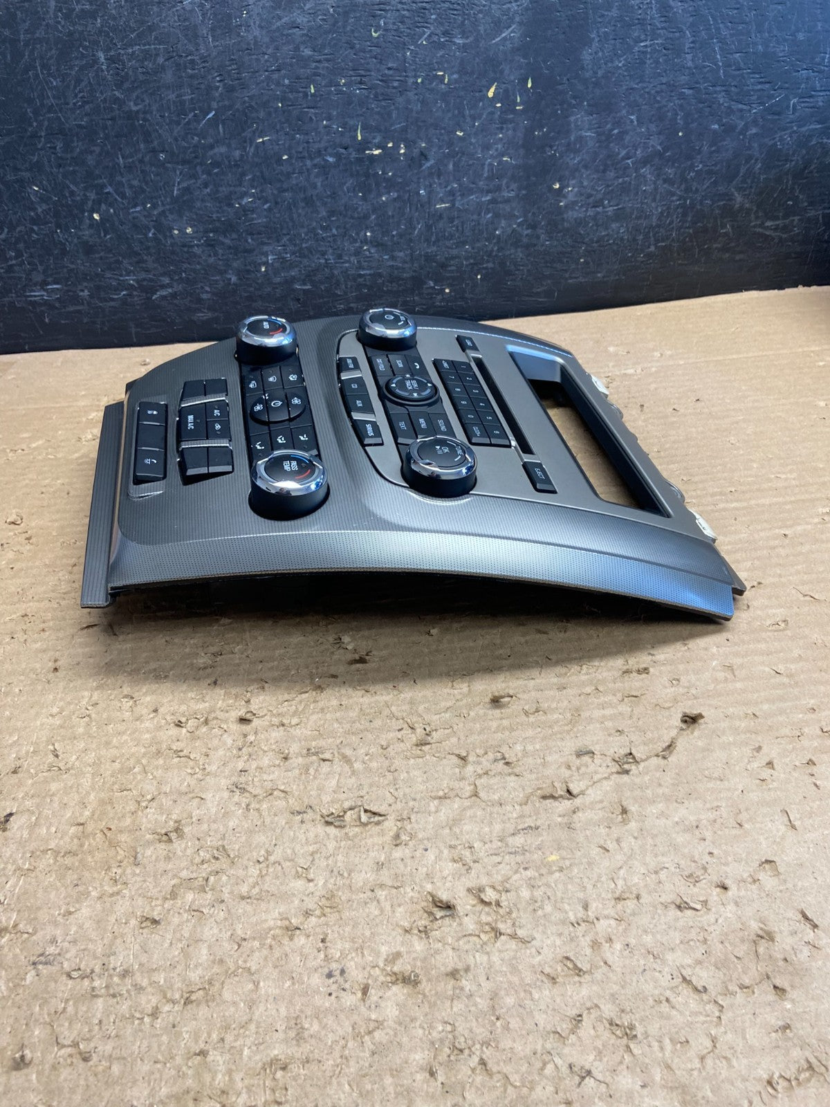2010 to 2012 Ford Fusion Radio Climate Control A/C Control AG8756 DG2