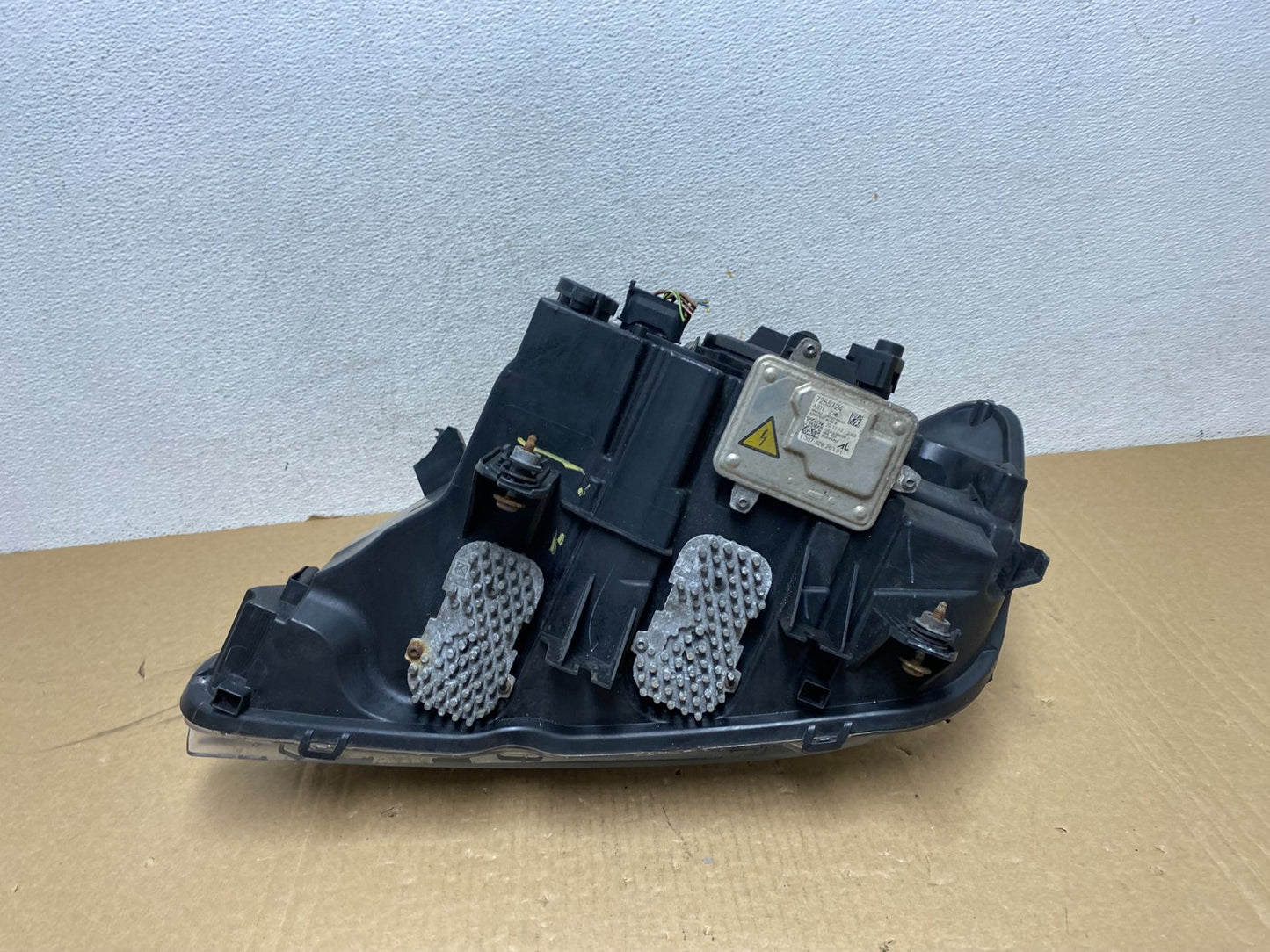 2011 to 2014 BMW X3 Right Passenger RH Side Xenon Headlight AF9985 DW9