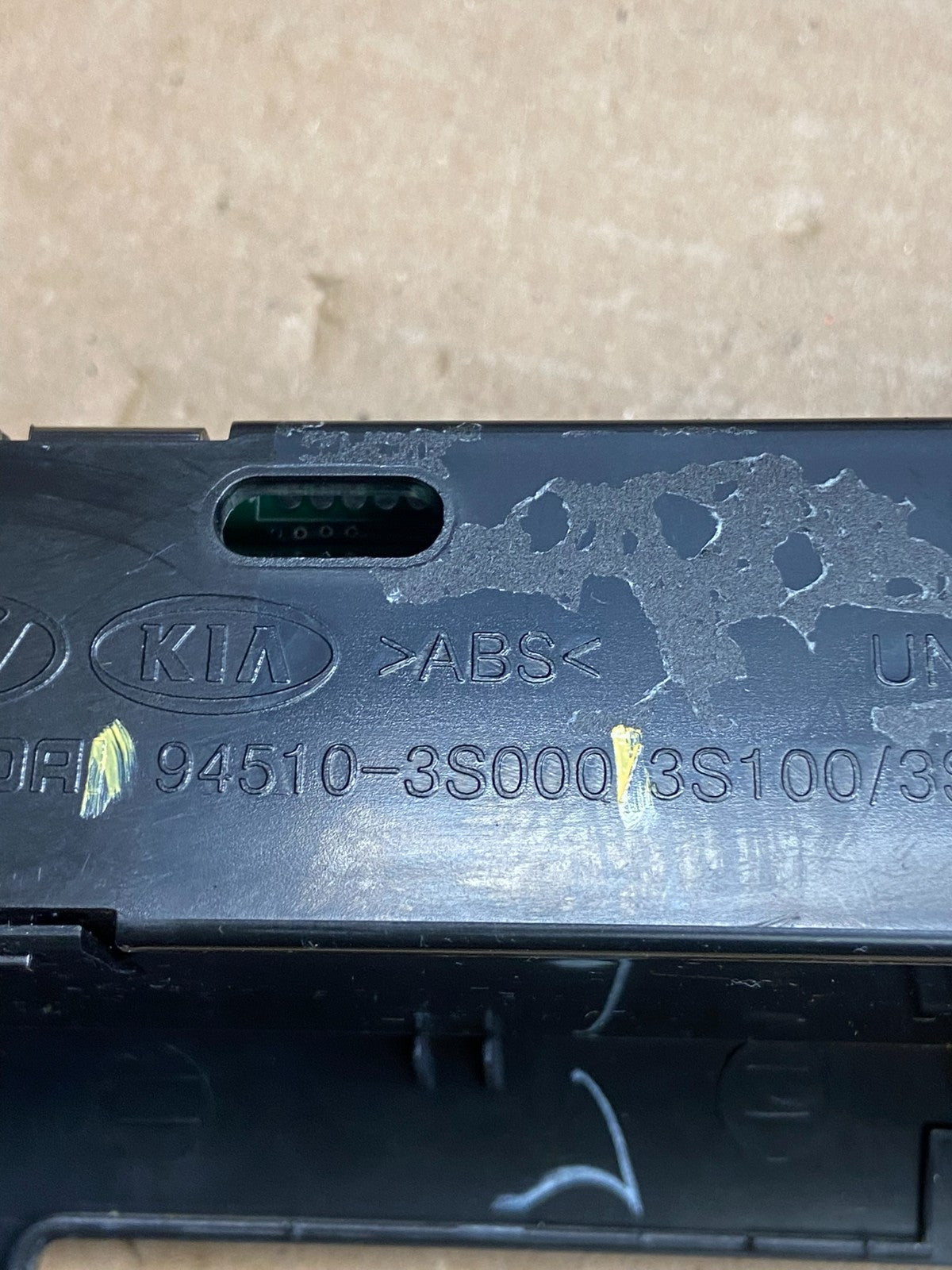 2011 - 2014 Hyundai Sonata Center Radio Climate Control Air Vent Bezel AG5145 DG6