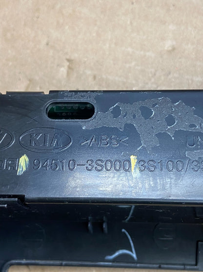 2011 - 2014 Hyundai Sonata Center Radio Climate Control Air Vent Bezel AG5145 DG6