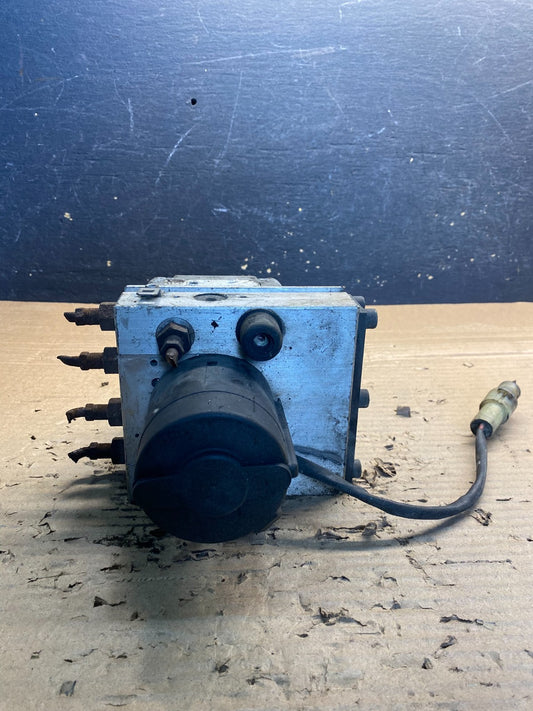 2004-2006 Chevrolet Express ABS Pump Control OEM 13567115 Module AA3216 DG0