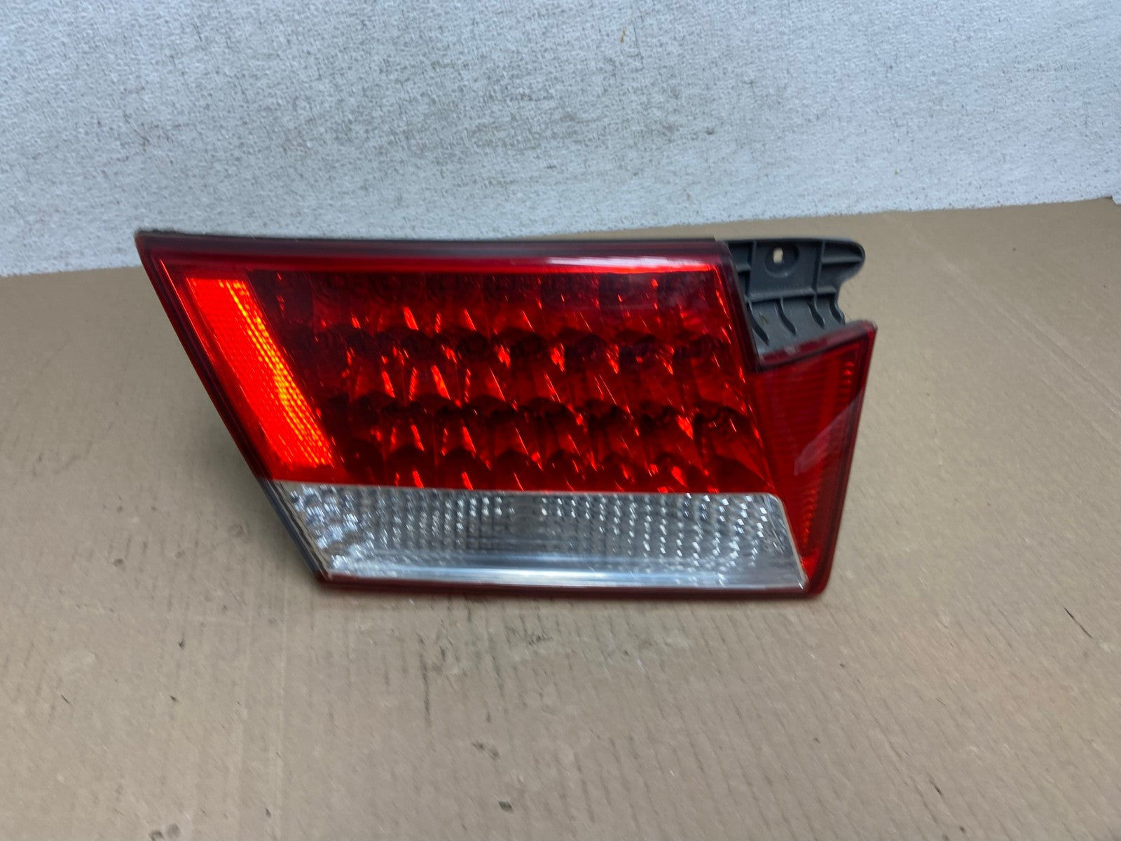 2006 2007 2008 2009 Hyundai Azera Left Driver LH Inner Tail Light AF5792 LK0