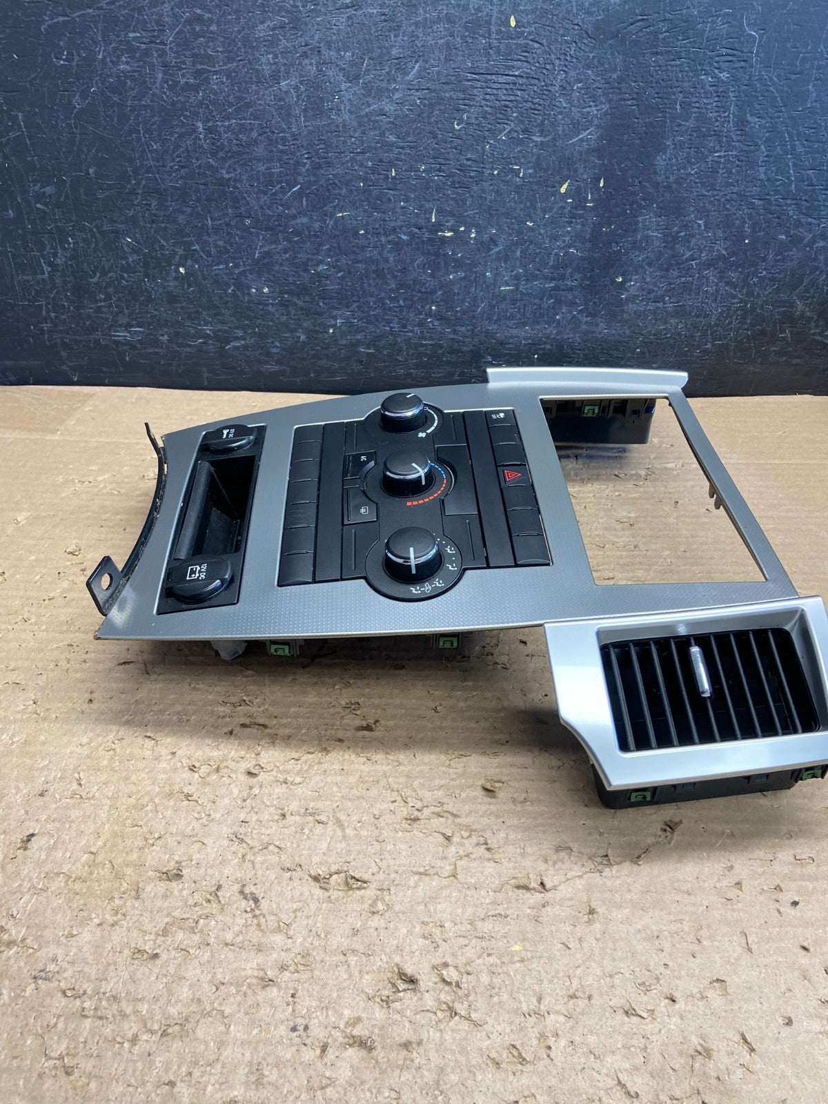 2008 to 2010 Jeep Grand Cherokee Center A/C Heater Climate Control AG8758 DG2