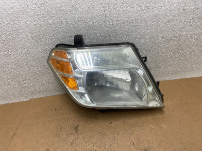 2008 to 2012 Nissan Pathfinder Halogen Headlight Right Passenger Z7652 DW0