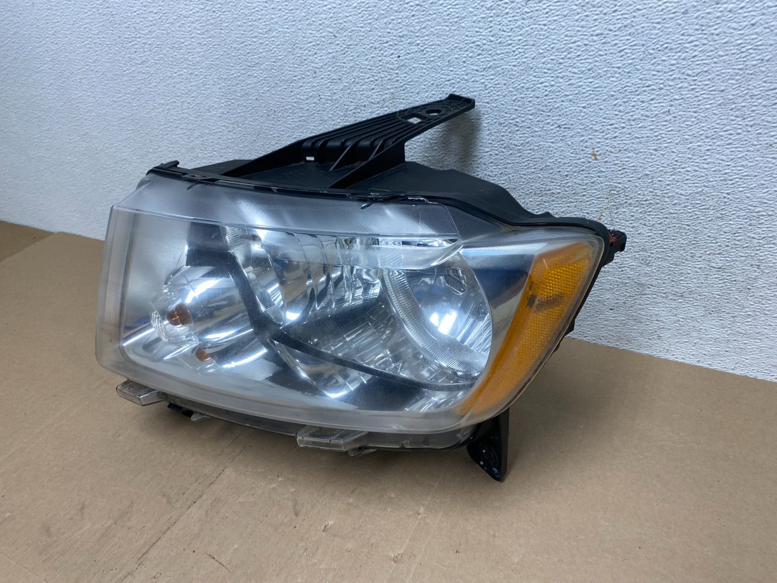 2011 to 2013 Jeep Grand Cherokee Halogen Left Driver Lh Headlight AE6657 DW1