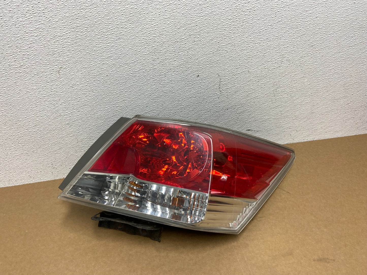 2008 to 2012 Honda Accord Sedan Tail light Right Passenger RH Side AB9930 DW0