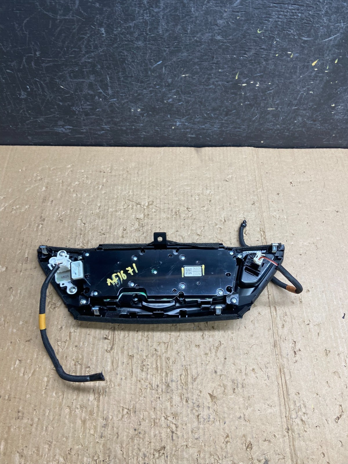 2013 to 2015 Nissan Pathfinder Information Display Control AF1671 DG4