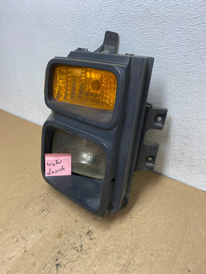 2008-2017 Ford E150 E250 E350 Van Right Side Headlight Bezel Trim AG2441 DW1