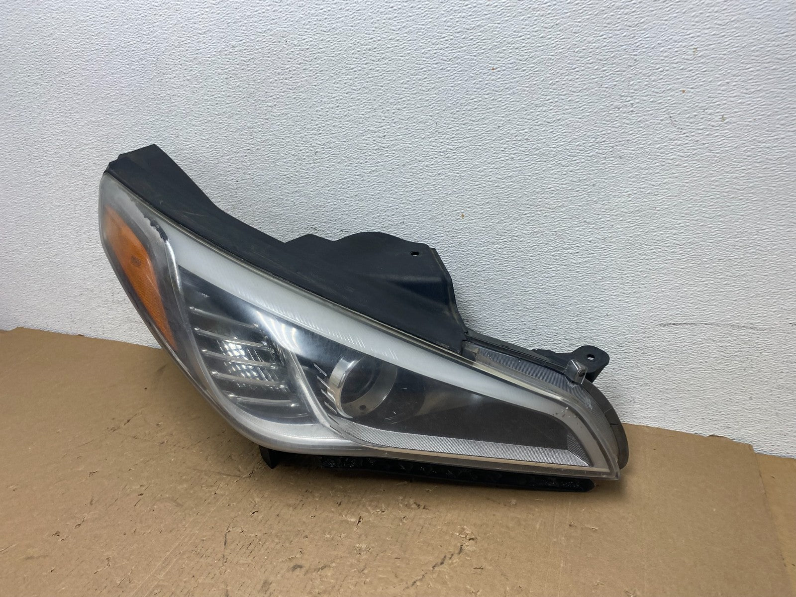 2015-2017 Hyundai Sonata Right Passenger RH Side Halogen Headlight AD8038 DW1