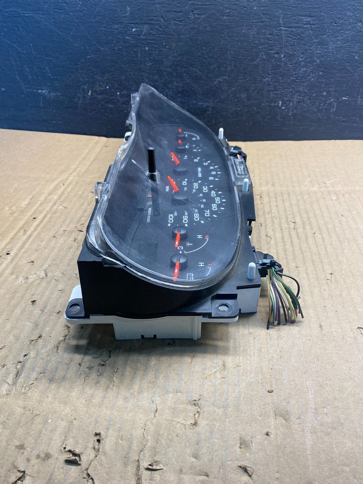 2004 to 2008 Ford E150 E250 E350 Gauge Speedometer Cluster AD17512