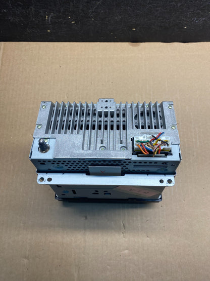 2006 - 2008 Kia Sedona Entourage Radio Stereo Receiver AM FM CD Player AE7882 DG5