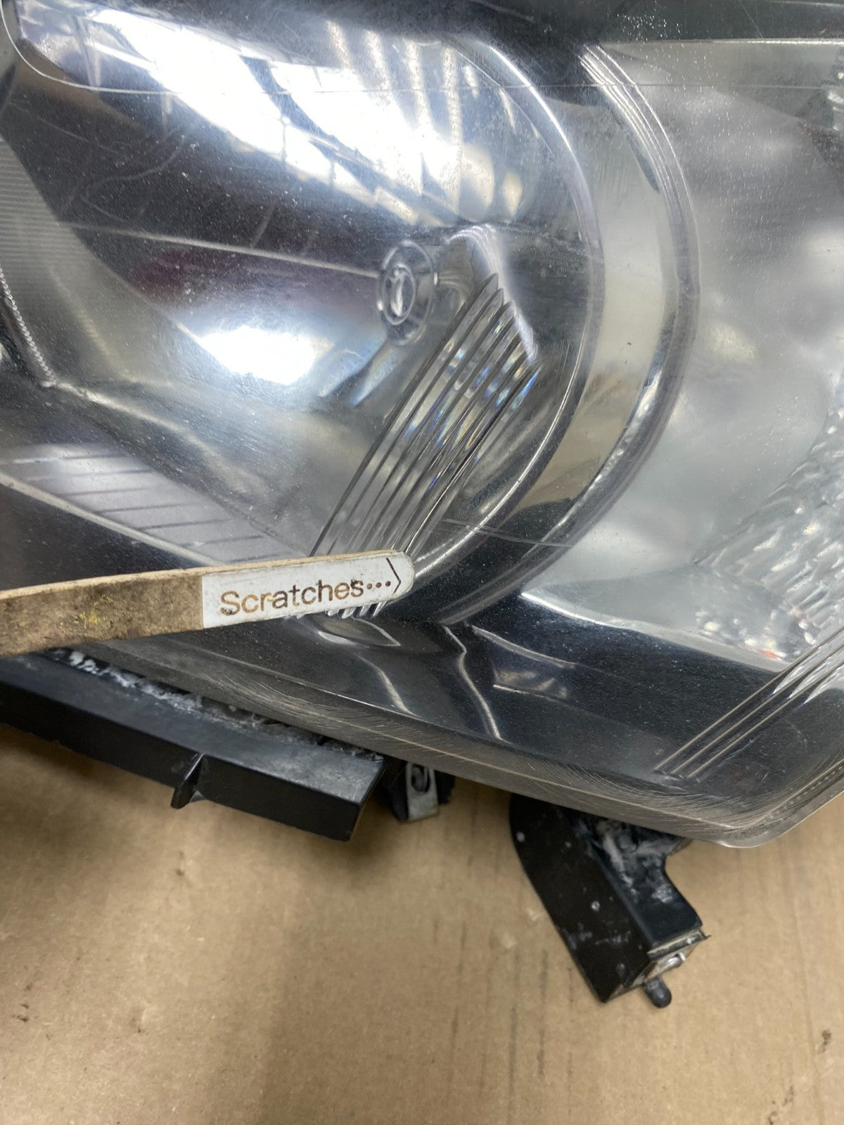 2011 to 2015 Chevrolet Cruze Halogen Left+Right Set Headlights AG6904 DW4