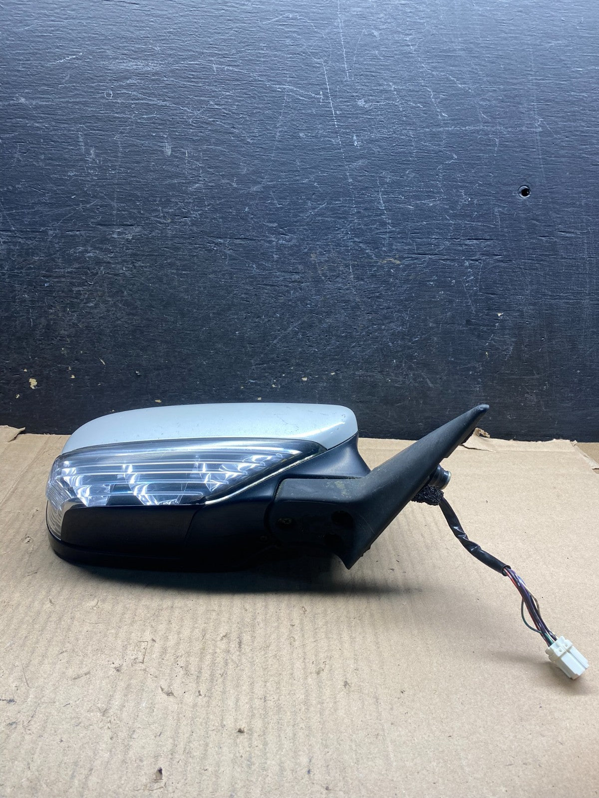 2005-2009 Subaru Legacy Outback Right Passneger Side Door Mirror AJ0552 DG3