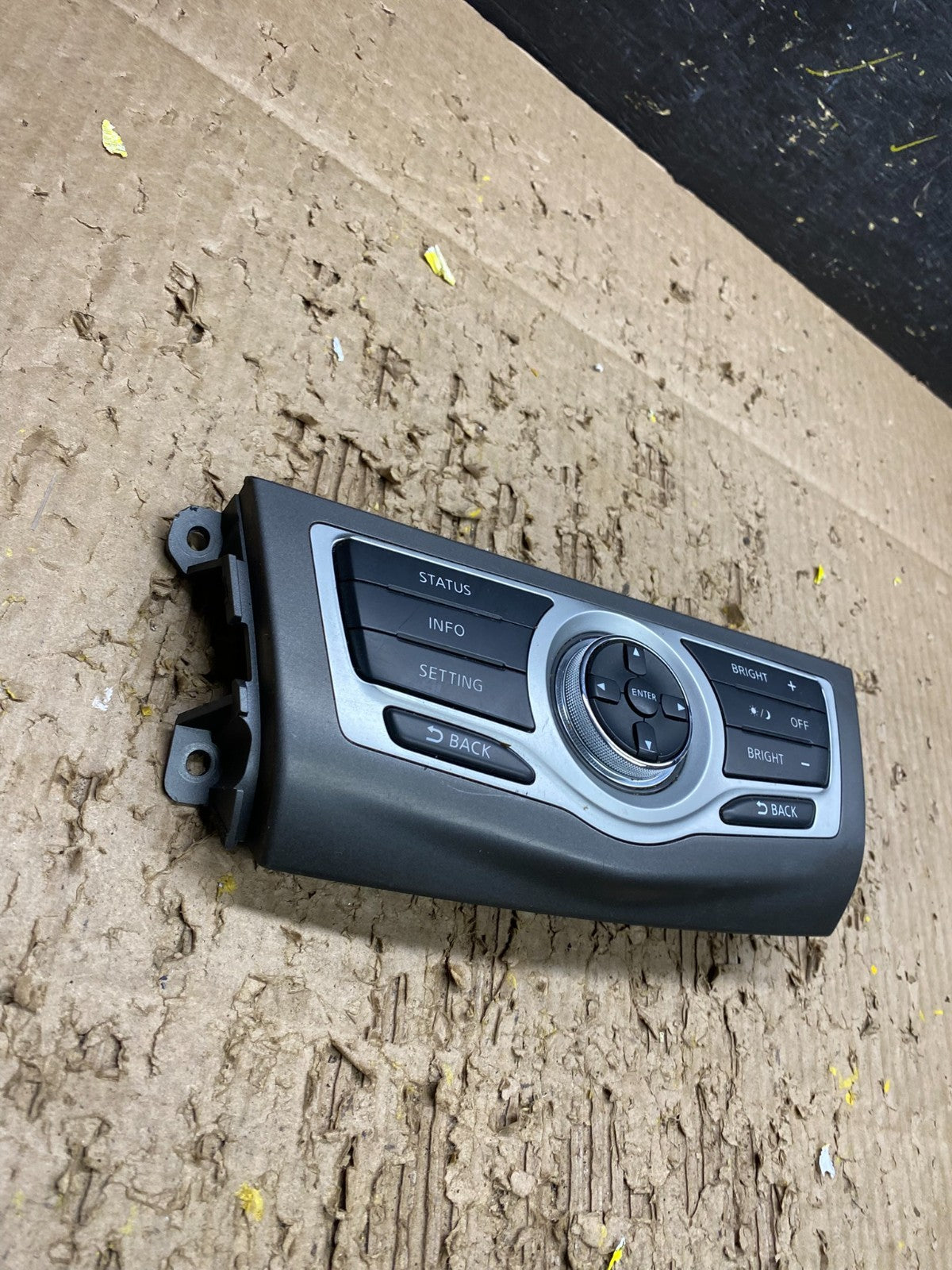 2009-2014 Nissan Murano AM FM Radio CD Control Panel V9973 DG2