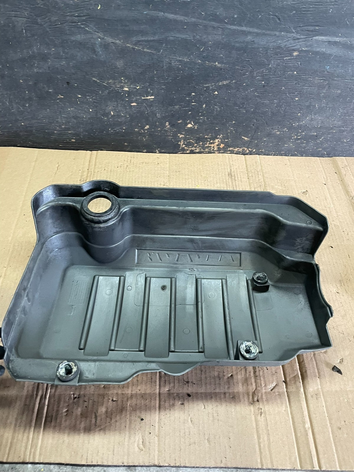 2007 to 2008 GMC Acadia 3.6L VVT Engine Cover Shield OEM S6073 DG4