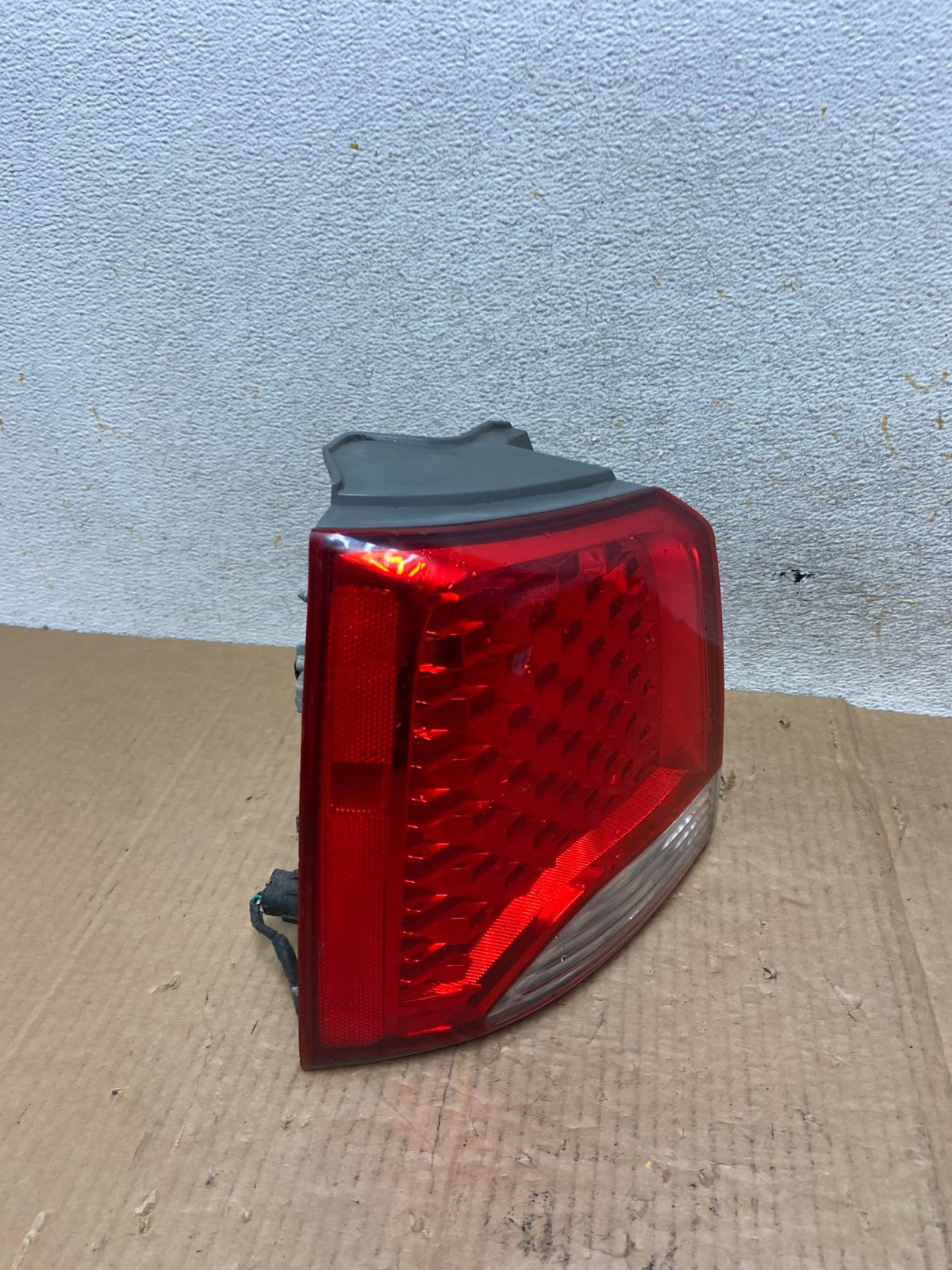 2011 to 2013 Kia Sorento Left Driver LH Side Tail Light AI6535 LK2