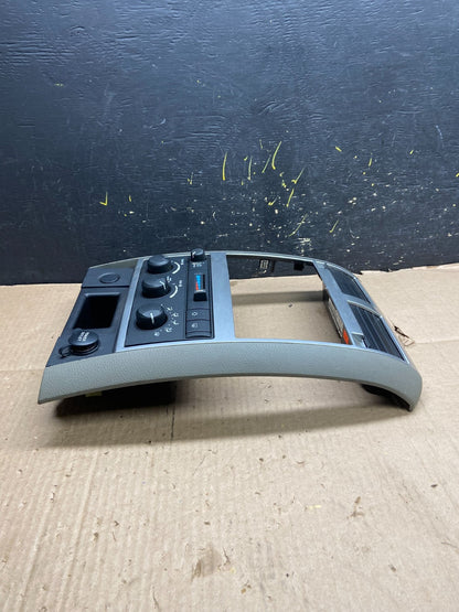 2005-2009 Dodge Durango Heat AC Climate Temperature Control Radio Bezel Y2421 DG3