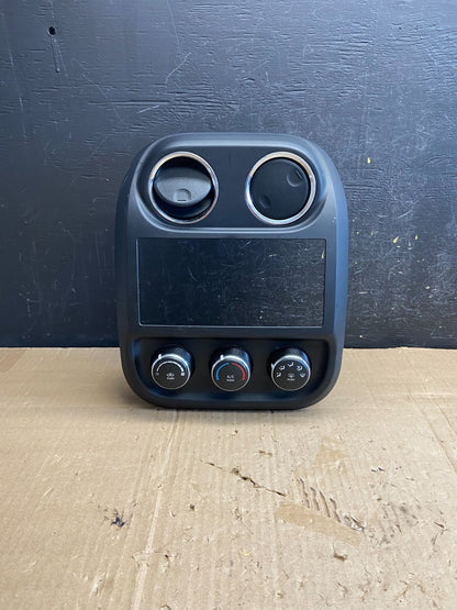 2011 to 2017 Jeep Compass Dash Climate Temperature Control Radio Bezel AE1805 DG0