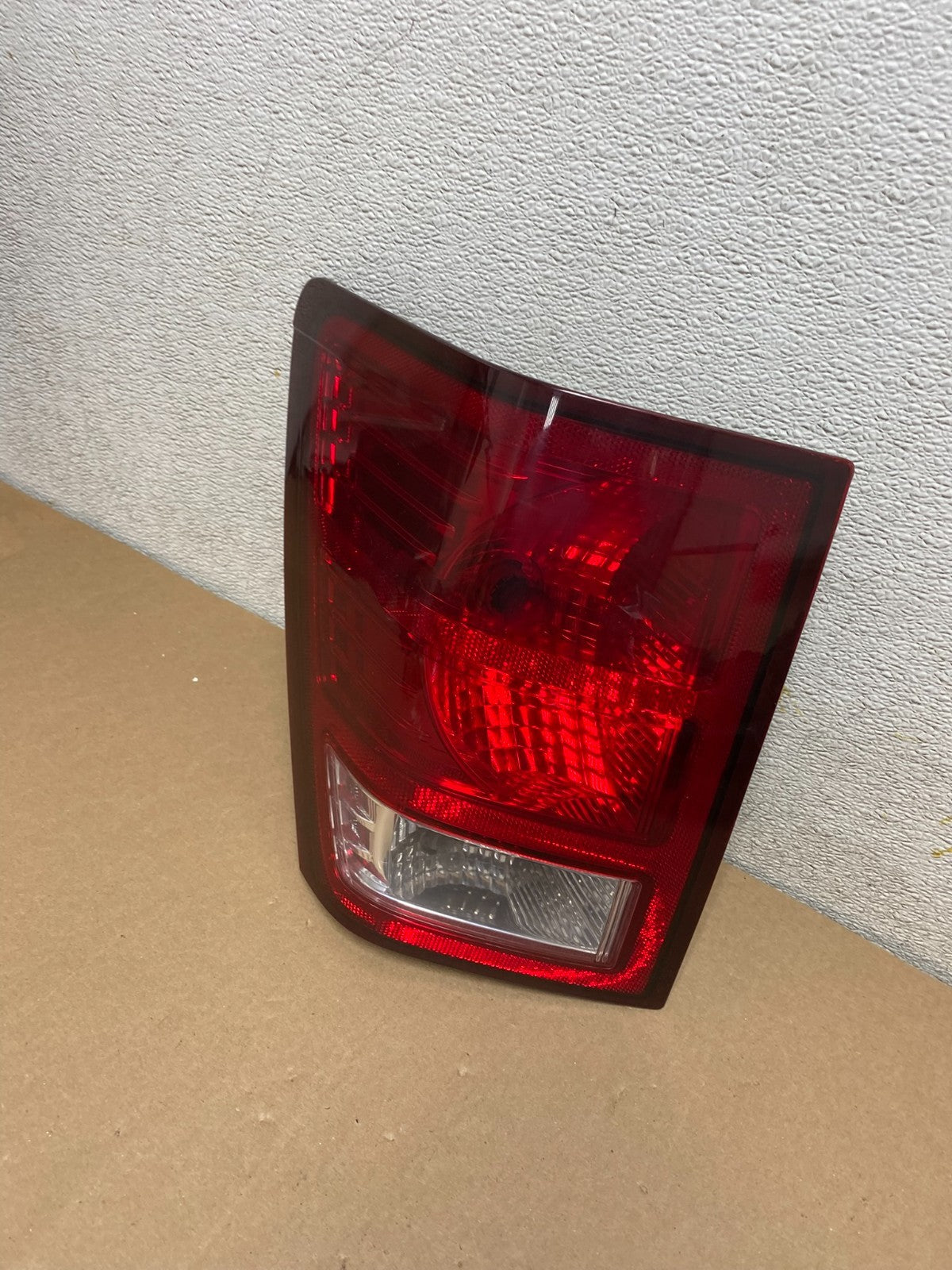2007 2008 2009 2010 Jeep Grand Cherokee Left Driver Lh Tail Light Oem P8070 DW1