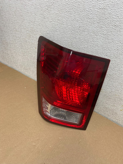 2007 2008 2009 2010 Jeep Grand Cherokee Left Driver Lh Tail Light Oem P8070 DW1