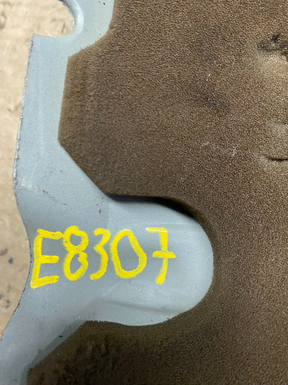 1997 to 2004 Cadillac Deville Seville Northstar Engine Motor Cover E8307 DG19