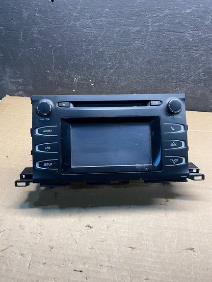 2014 - 2019 Toyota Highlander Radio AM FM Single CD Touch Screen AE8175 DG0